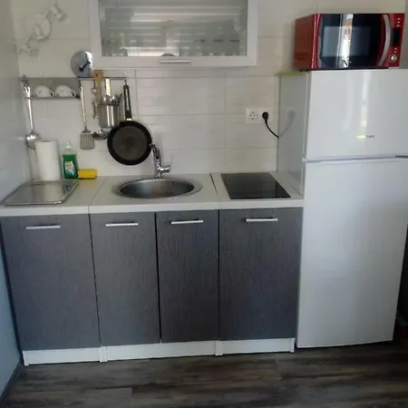 Mendula Apartment *